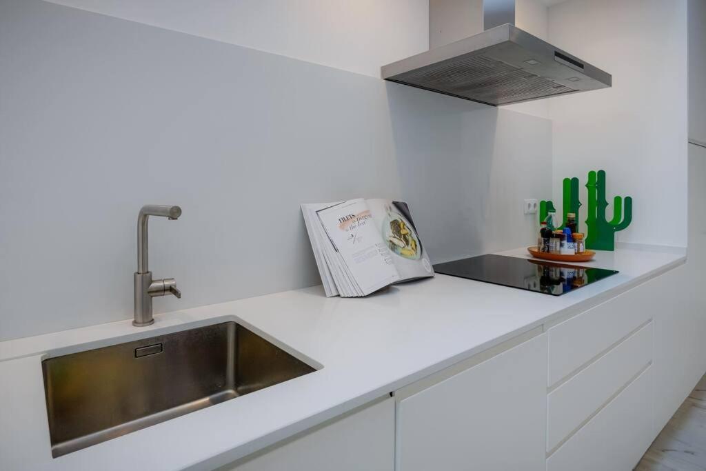 Casa Lima - State Of The Art With Views And Pool In Ferragudo