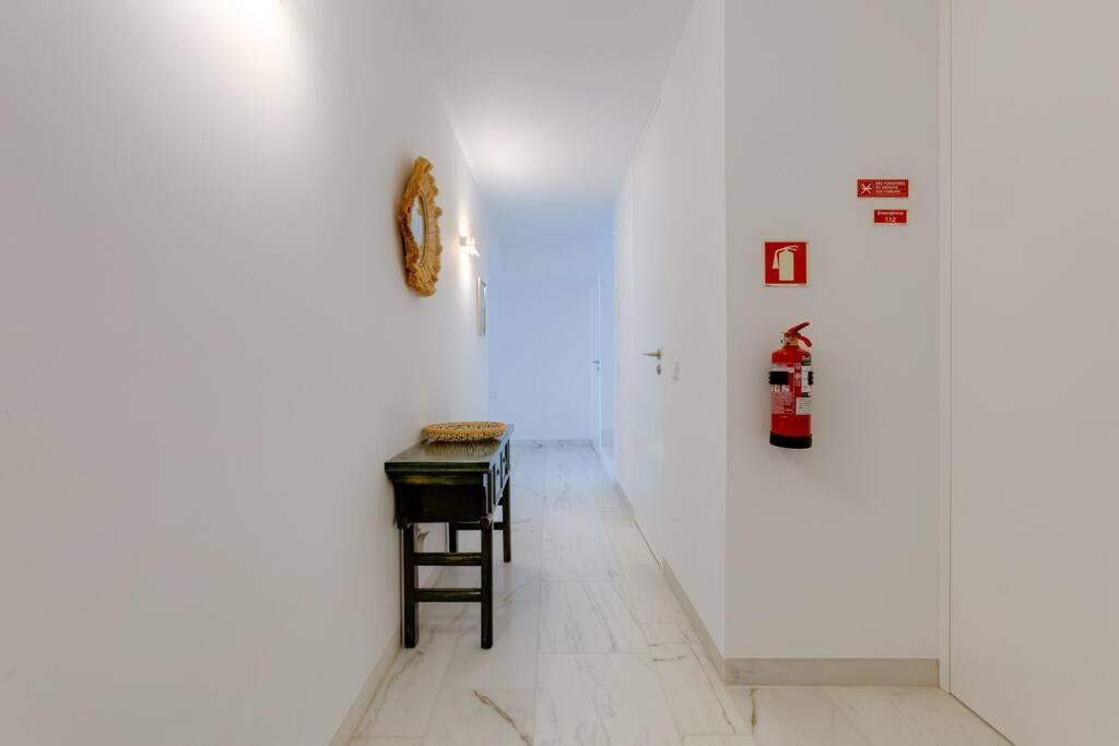 Casa Lima - State Of The Art With Views And Pool In Ferragudo Villa
