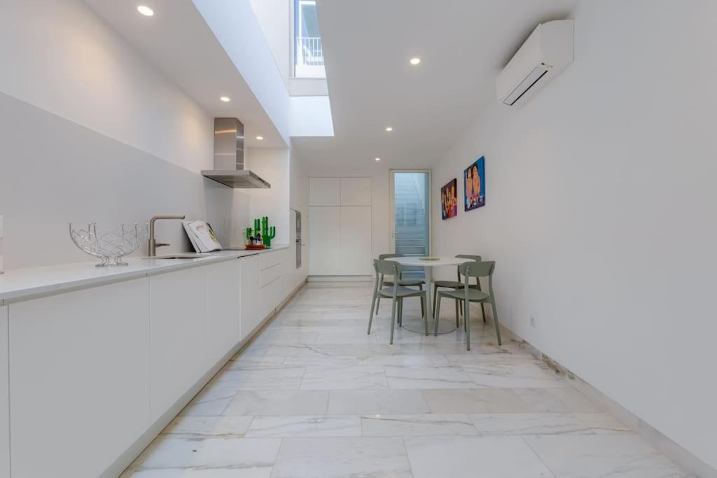 Casa Lima - State Of The Art With Views And Pool In Ferragudo Villa *